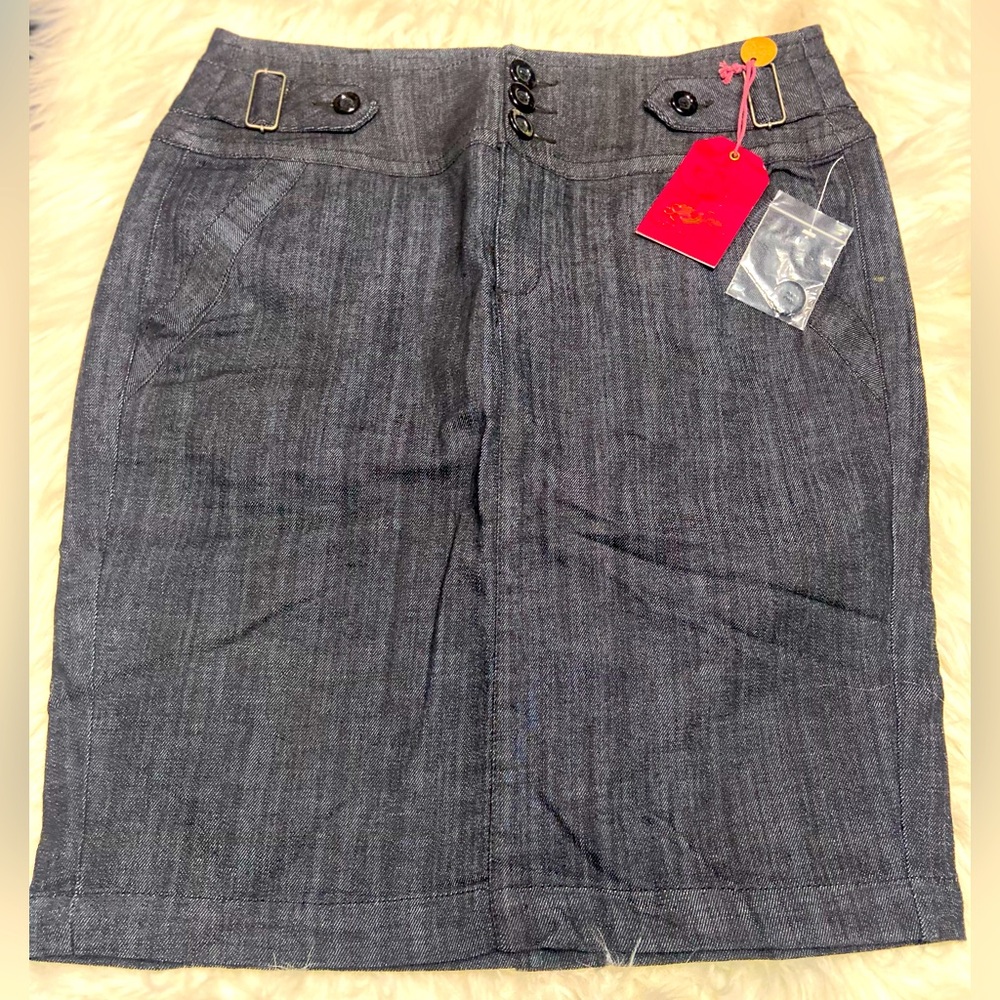 Elevated NWT Jean skirt size M